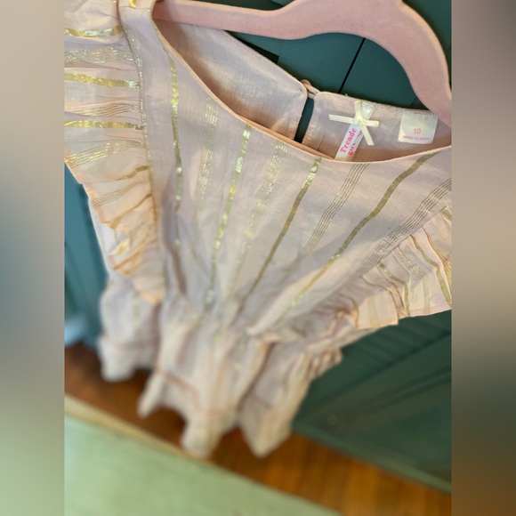 Trende Girl - Pink Flutter sleeve dress with gold stripes - Picture 3 of 4